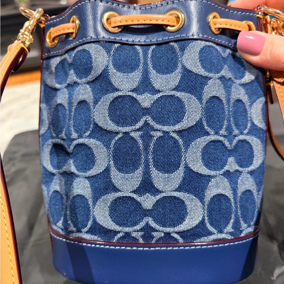 Coach Denim Blue and Tan Crossbody Bag LIKE NEW! - Picture 4 of 7